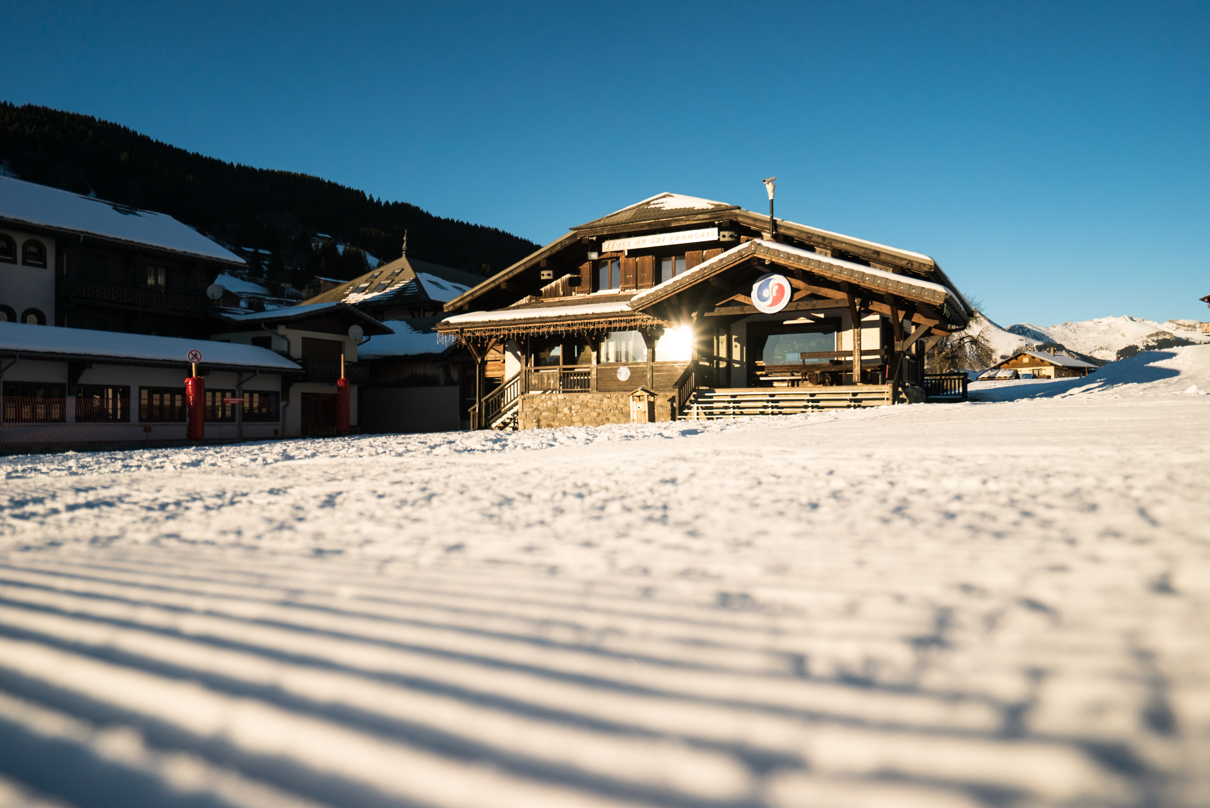 Prestige ski lessons with ESF