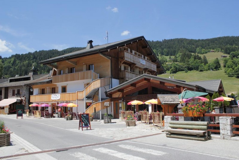 Hotel Alpen Sports - Les Gets - the old village in the summer