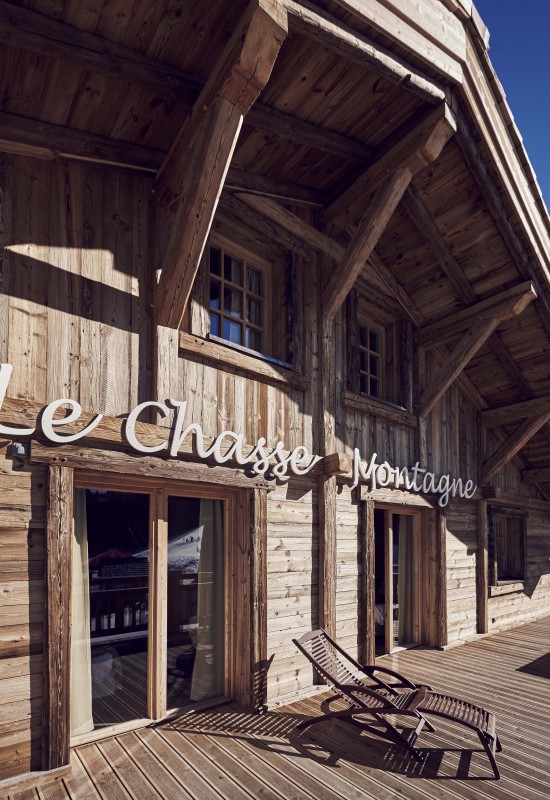 Hotel Lodge Le Chasse Montagne - Les Gets - the hotel in the summer