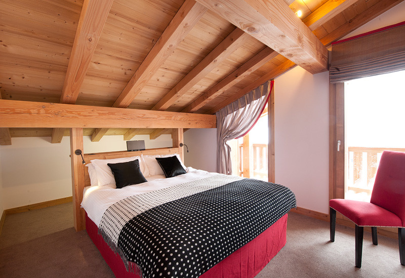 room8-altitude-36907