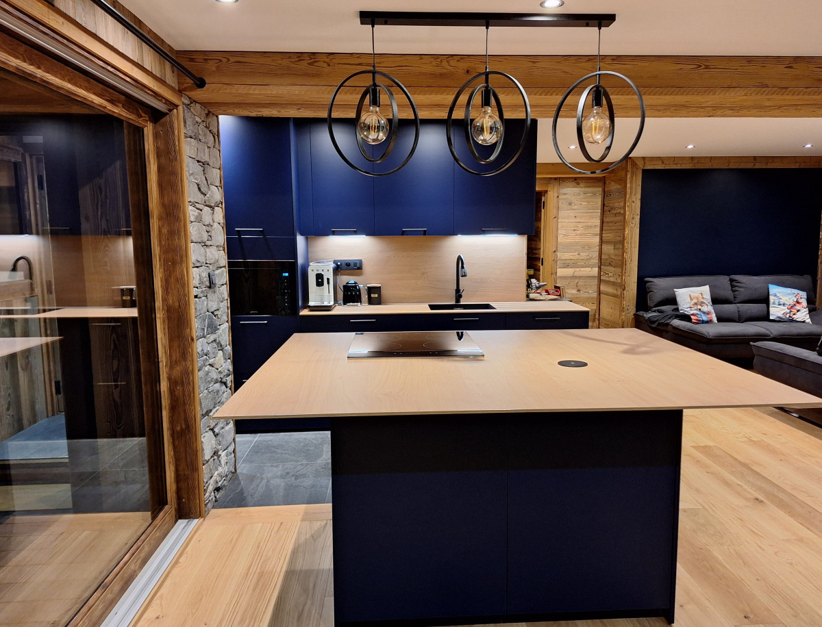 02-teka-adret-cuisine-location-appartement-chalet-les-gets-15391854