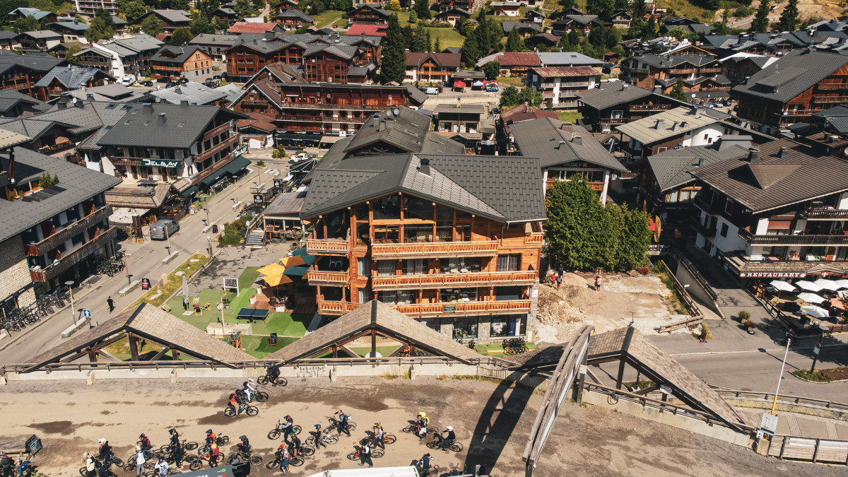 2-teka-ubac-residence-exterieur-location-appartement-chalet-les-gets 2-teka-ubac-residence-exterieur-location-appartement-chalet-les-gets