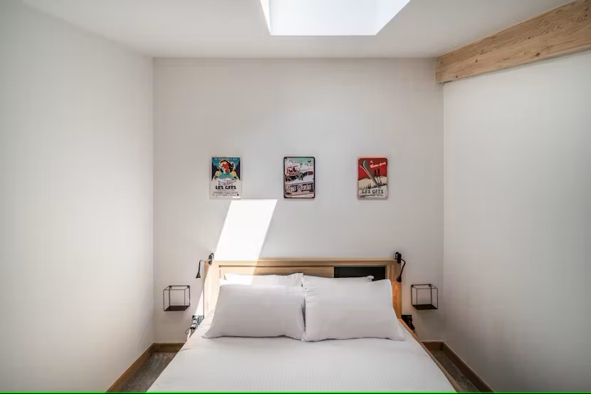 2023-06-elouera-36-chambre4-location-chalet-appartement-les-gets-14327358