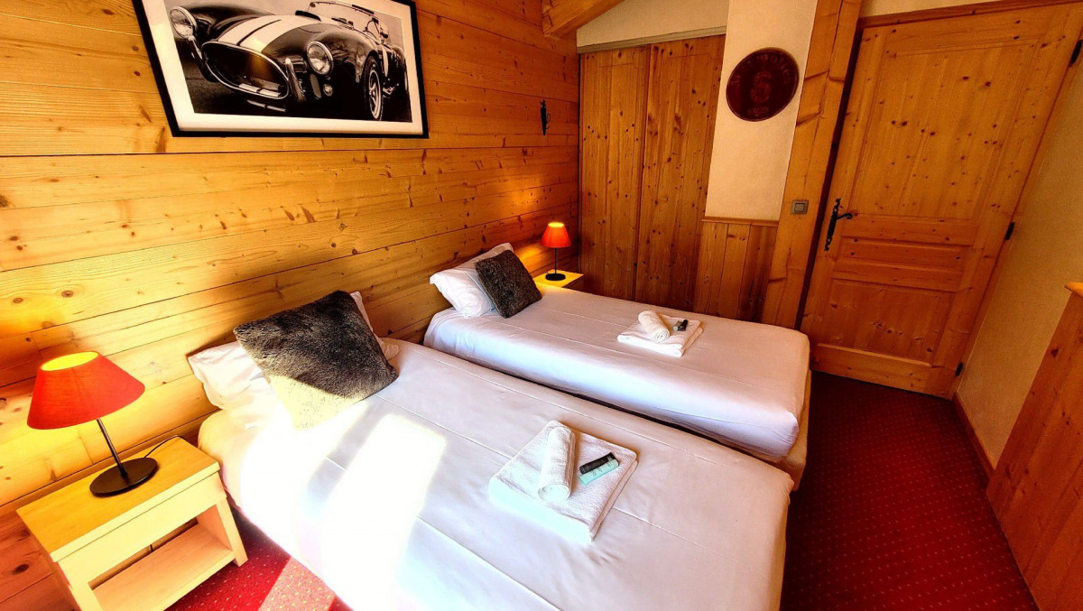 _lv_images__lot_0000000005_09_18483820