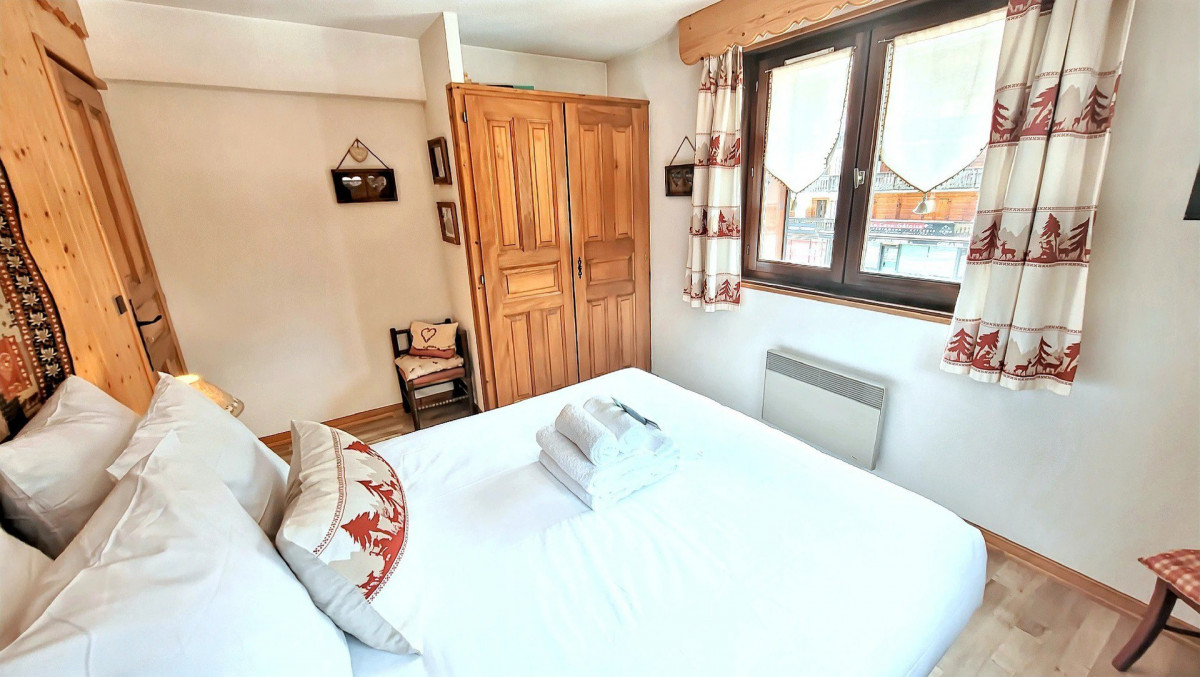 _lv_images__lot_0000000008_07_18483902