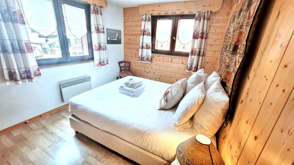 _lv_images__lot_0000000008_08_19359145