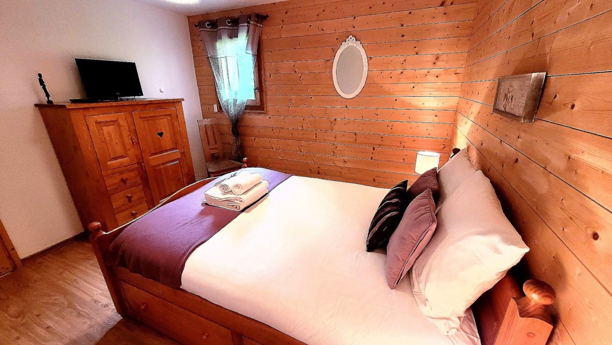 _lv_images__lot_0000000010_08_18784622