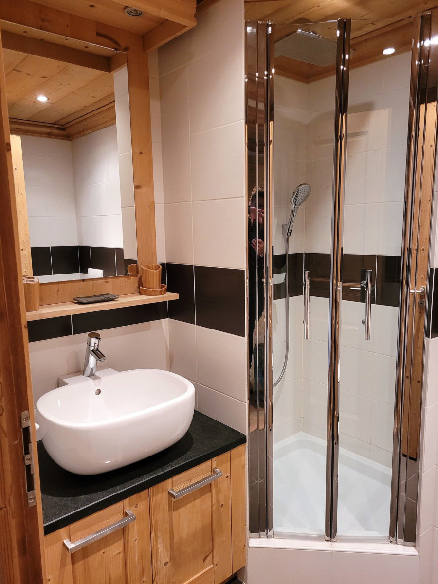 _lv_images__lot_0000000025_10_18483063