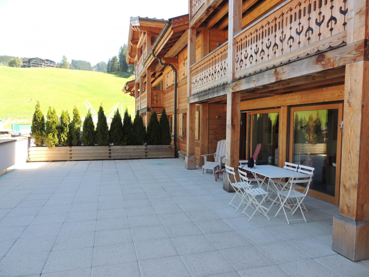 _lv_images__lot_0000000025_12_18483065