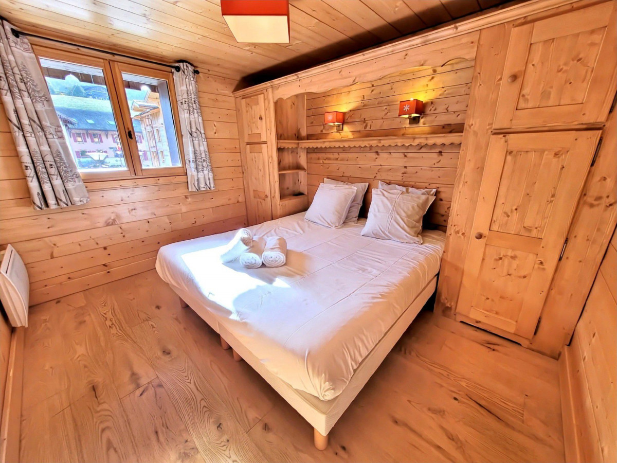 _lv_images__lot_0000000027_05_19216398 _lv_images__lot_0000000027_05_19216398