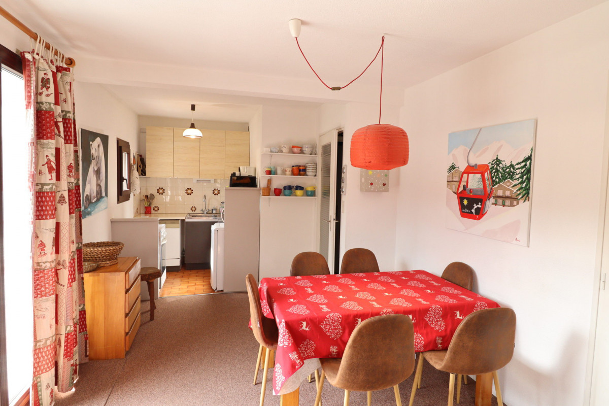 _lv_images__lot_0000000030_03_18364543