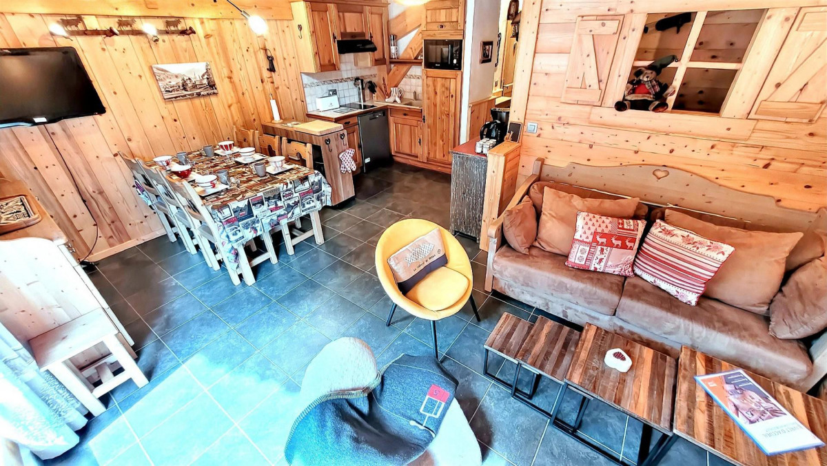 _lv_images__lot_0000000031_04_19378312