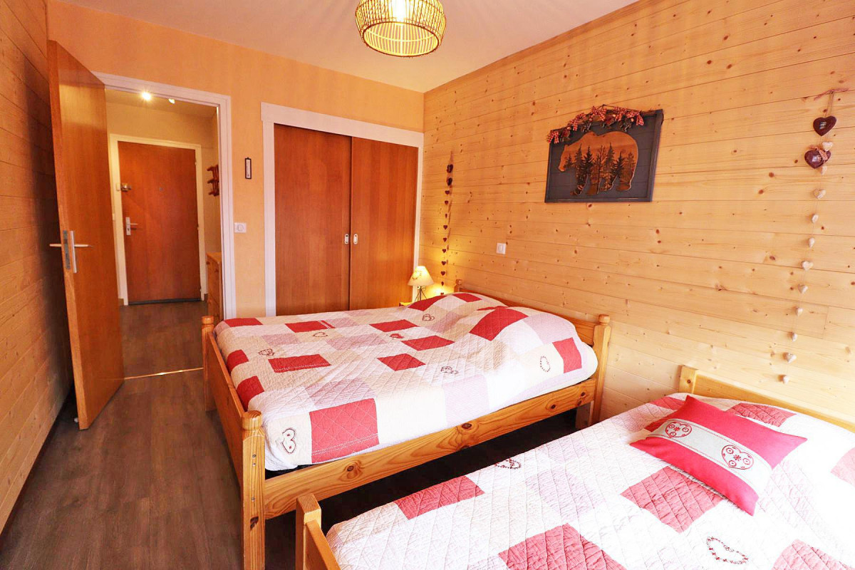 _lv_images__lot_0000000031_07_18430753