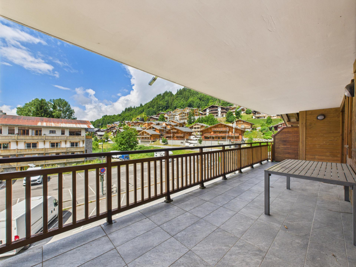 _lv_images__lot_0000000032_12_18355297