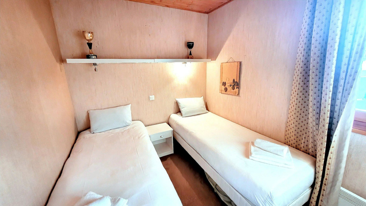 _lv_images__lot_0000000040_12_17876136 _lv_images__lot_0000000040_12_17876136