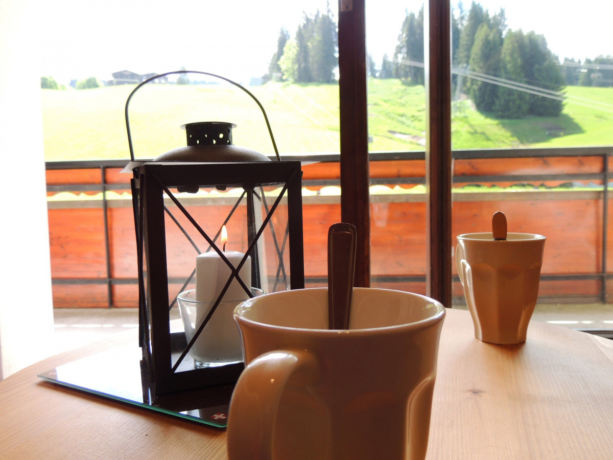 _lv_images__lot_0000000048_12_18784864