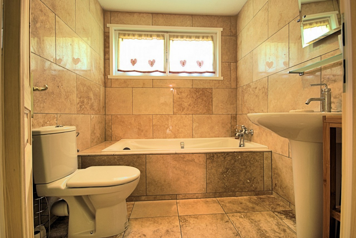 _lv_images__lot_0000000058_05_19362371