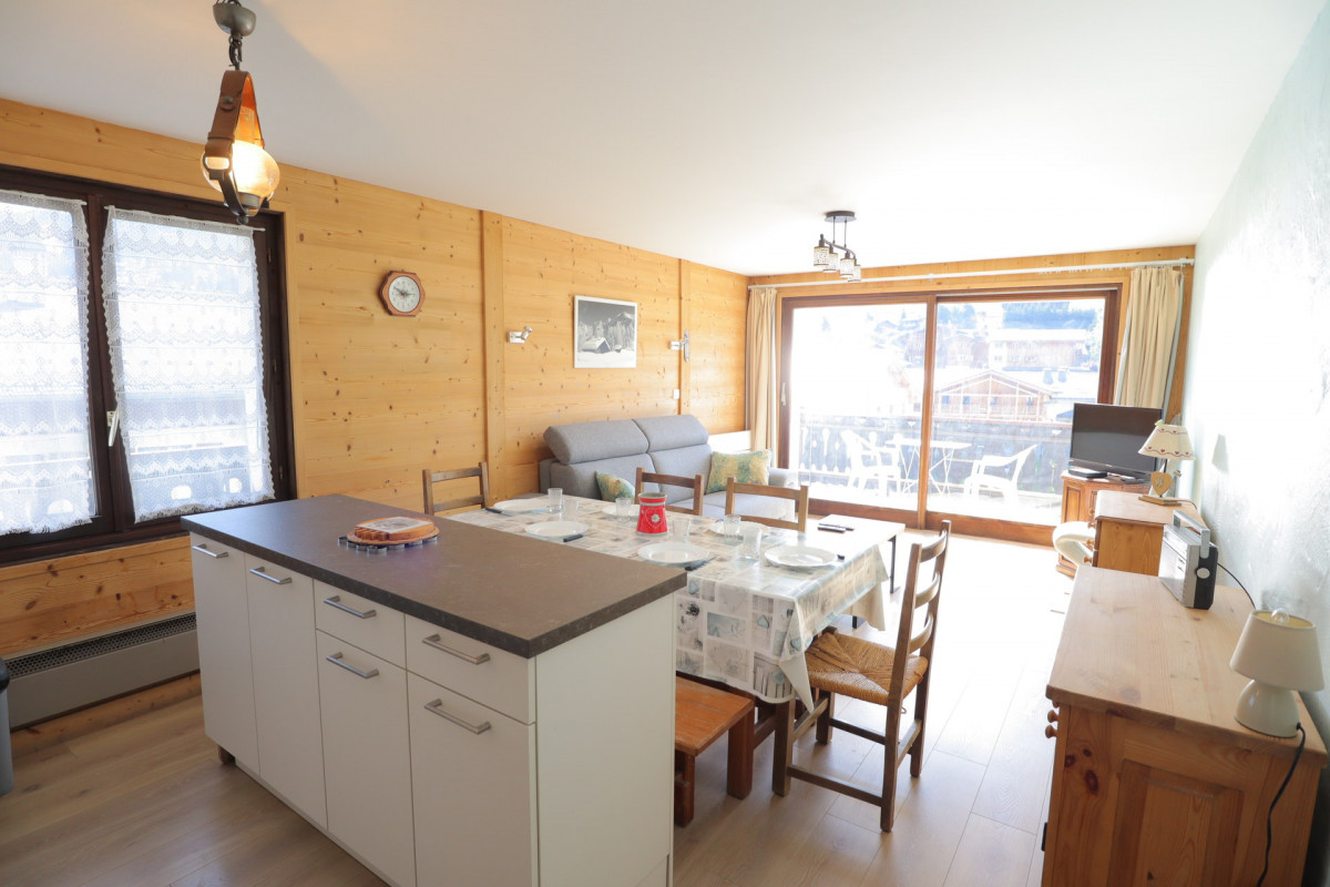 _lv_images__lot_0000000067_02_19360440