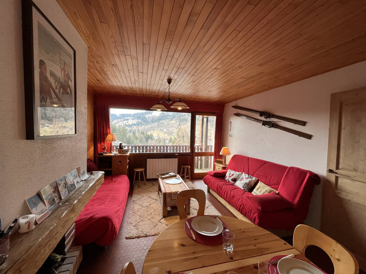 _lv_images__lot_0000000077_07_17977904