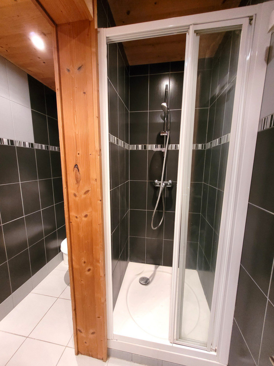 _lv_images__lot_0000000082_10_17866349