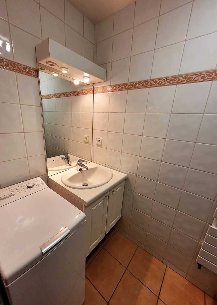 _lv_images__lot_0000000082_12_18360488