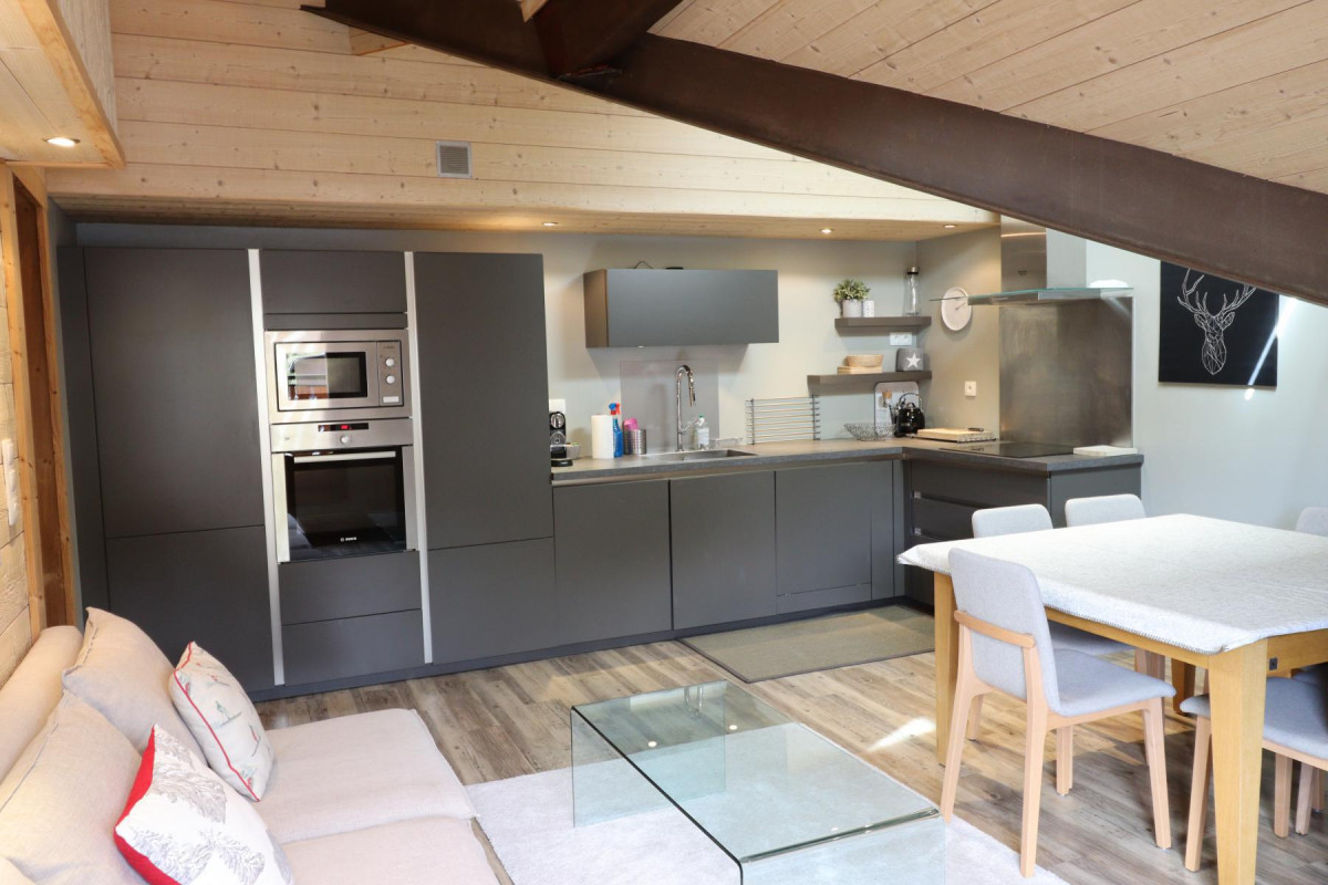 _lv_images__lot_0000000103_01_18487201