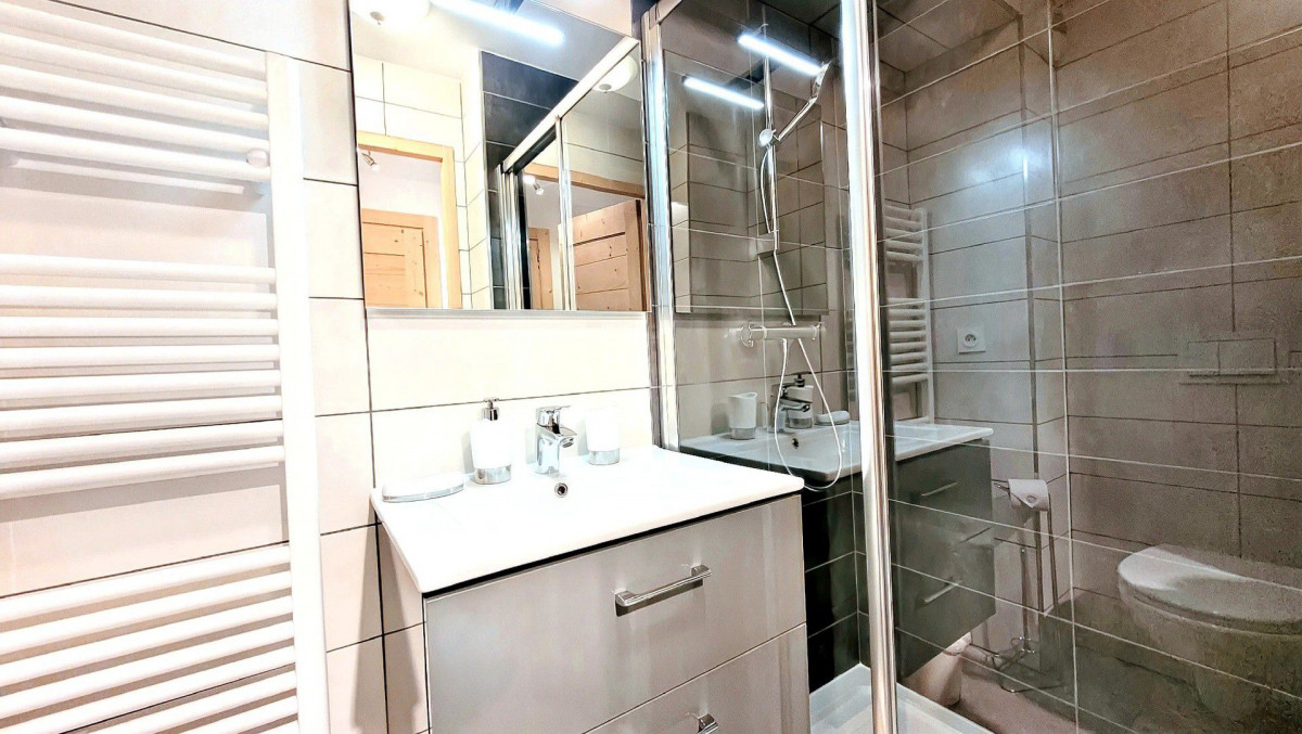 _lv_images__lot_0000000113_14_18473177