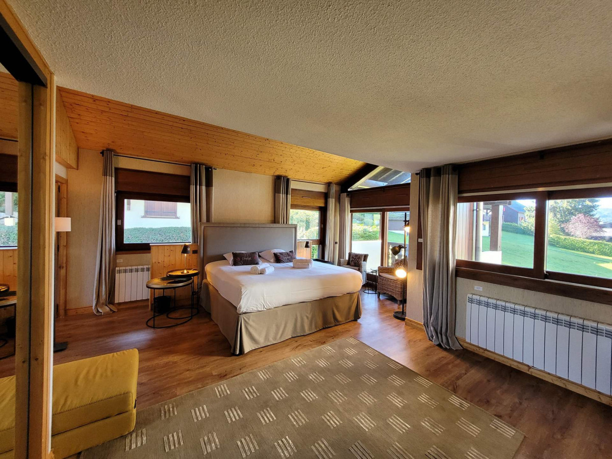 _lv_images__lot_0000000117_09_18482878