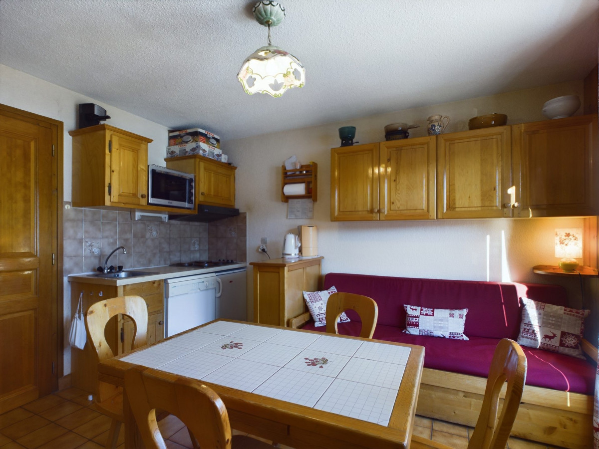 _lv_images__lot_0000000124_04_17879548 _lv_images__lot_0000000124_04_17879548