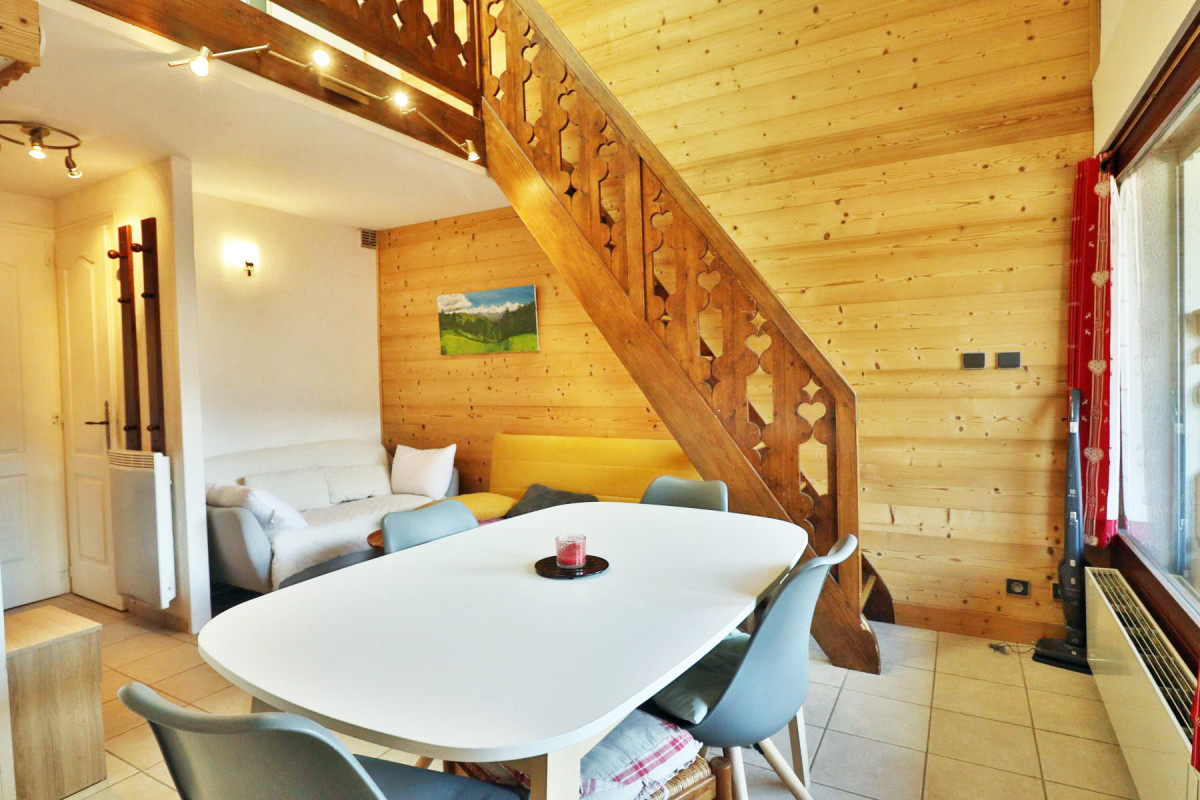 _lv_images__lot_0000000127_03_19362911