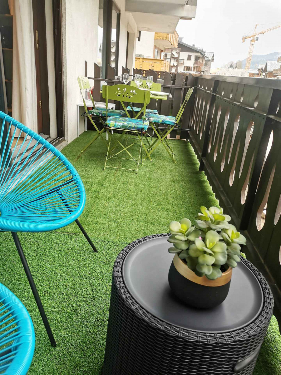 _lv_images__lot_0000000147_12_18784832