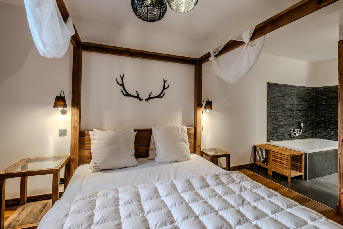 _lv_images__lot_0000000161_09_18784379 _lv_images__lot_0000000161_09_18784379