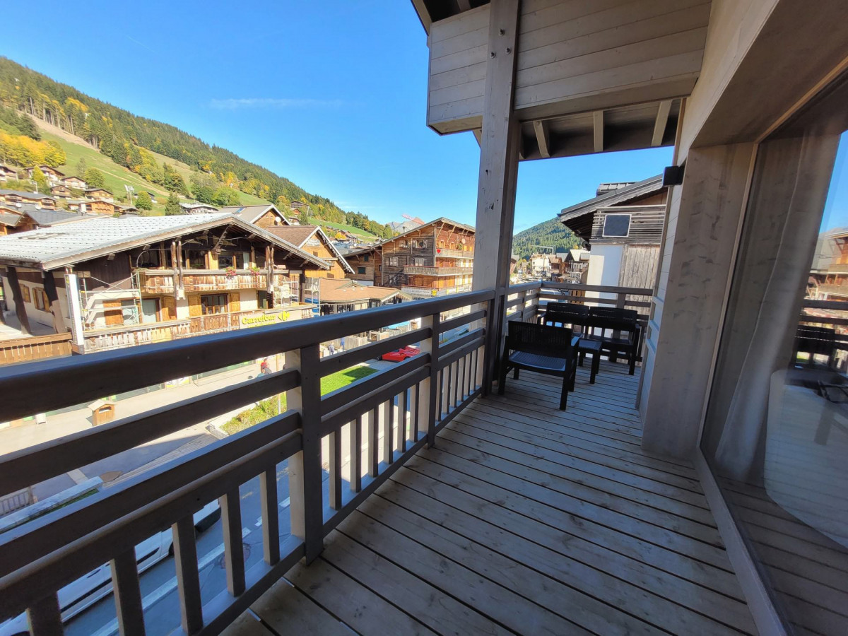 _lv_images__lot_0000000195_05_18926791