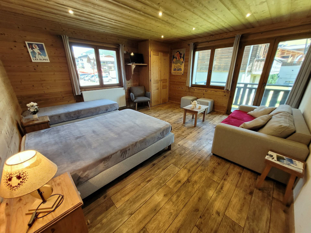 _lv_images__lot_0000000197_01_18041229 _lv_images__lot_0000000197_01_18041229