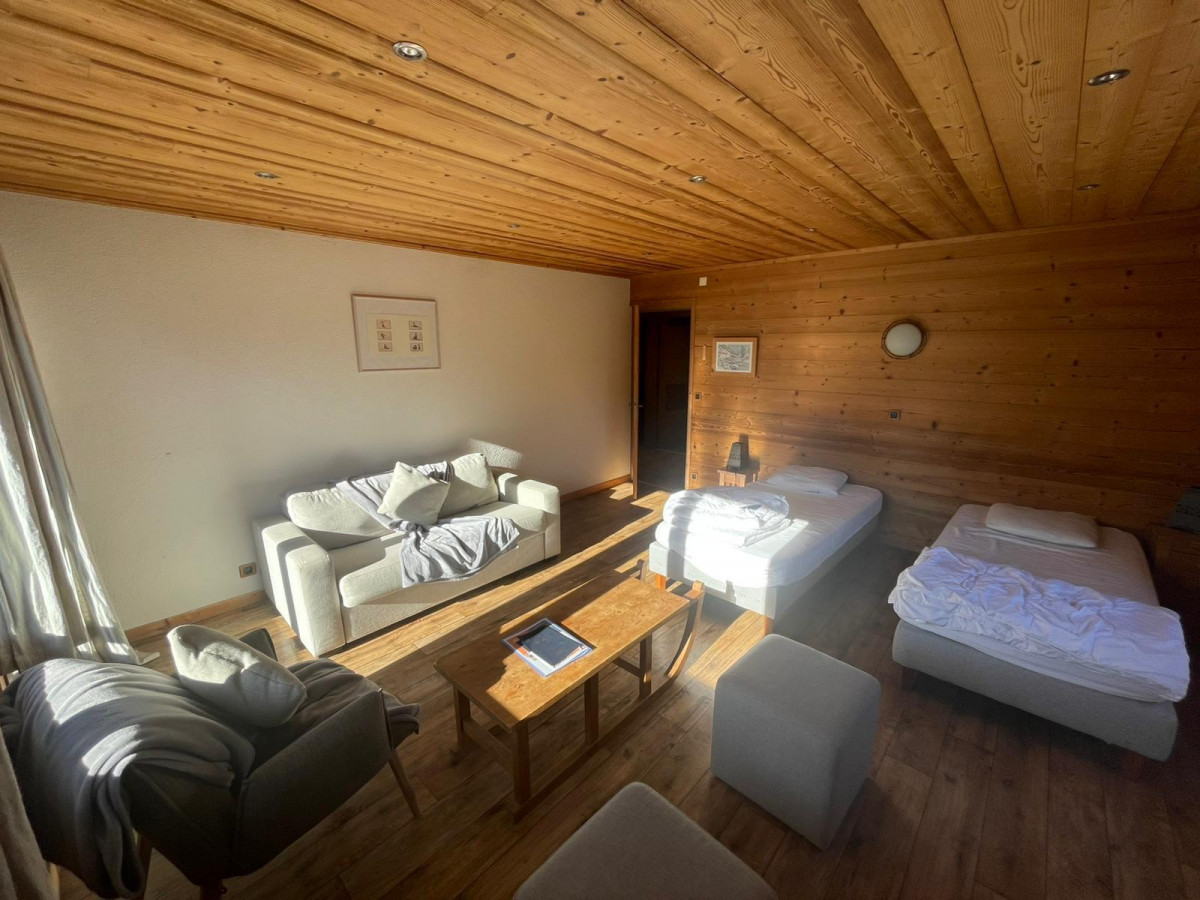 _lv_images__lot_0000000199_06_17866527