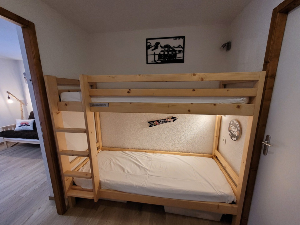 _lv_images__lot_0000000206_09_18783162