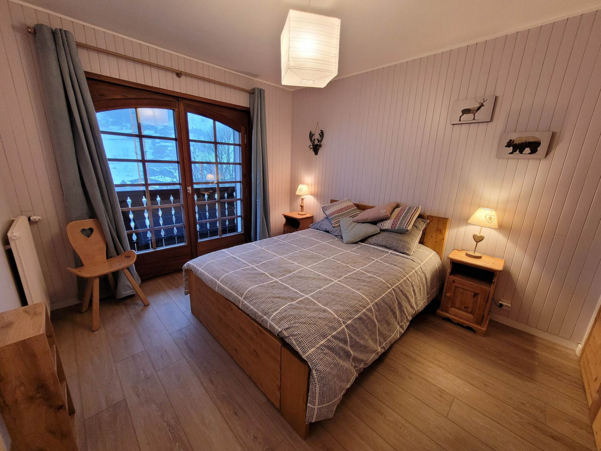 _lv_images__lot_0000000212_07_19378922