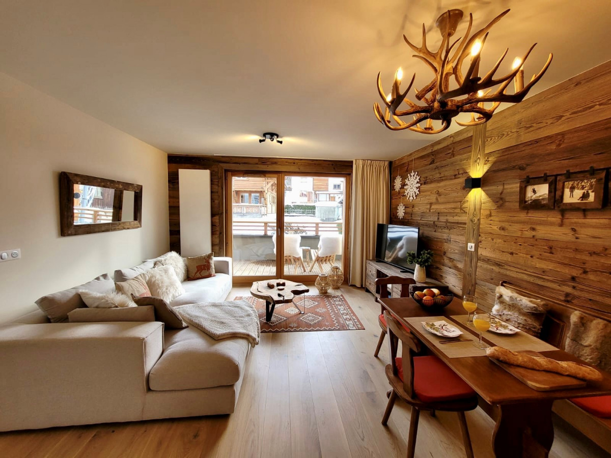 _lv_images__lot_0000000217_01_19227356