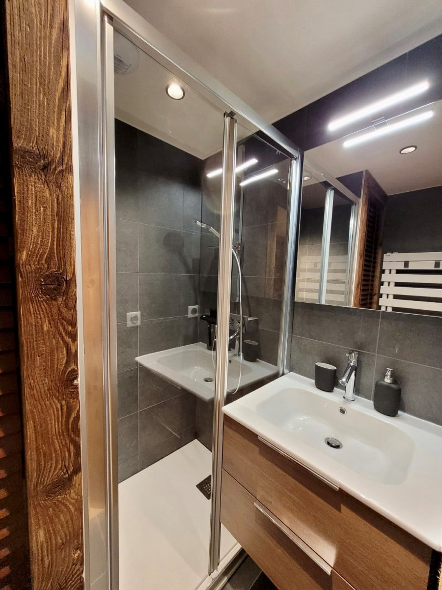 _lv_images__lot_0000000217_10_17867605