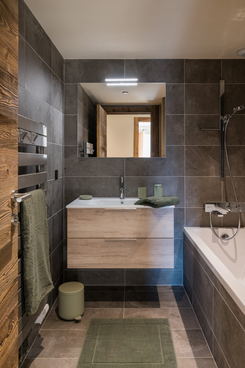 _lv_images__lot_0000000219_09_19216386