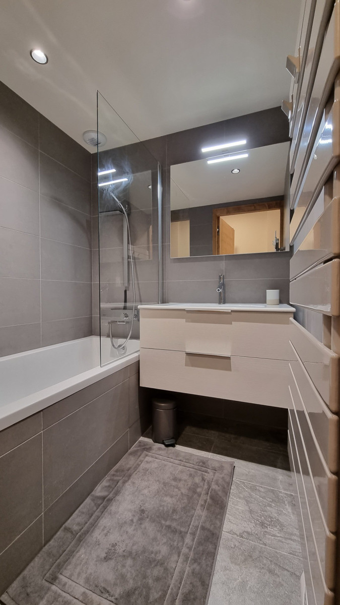 _lv_images__lot_0000000220_10_17865404 _lv_images__lot_0000000220_10_17865404