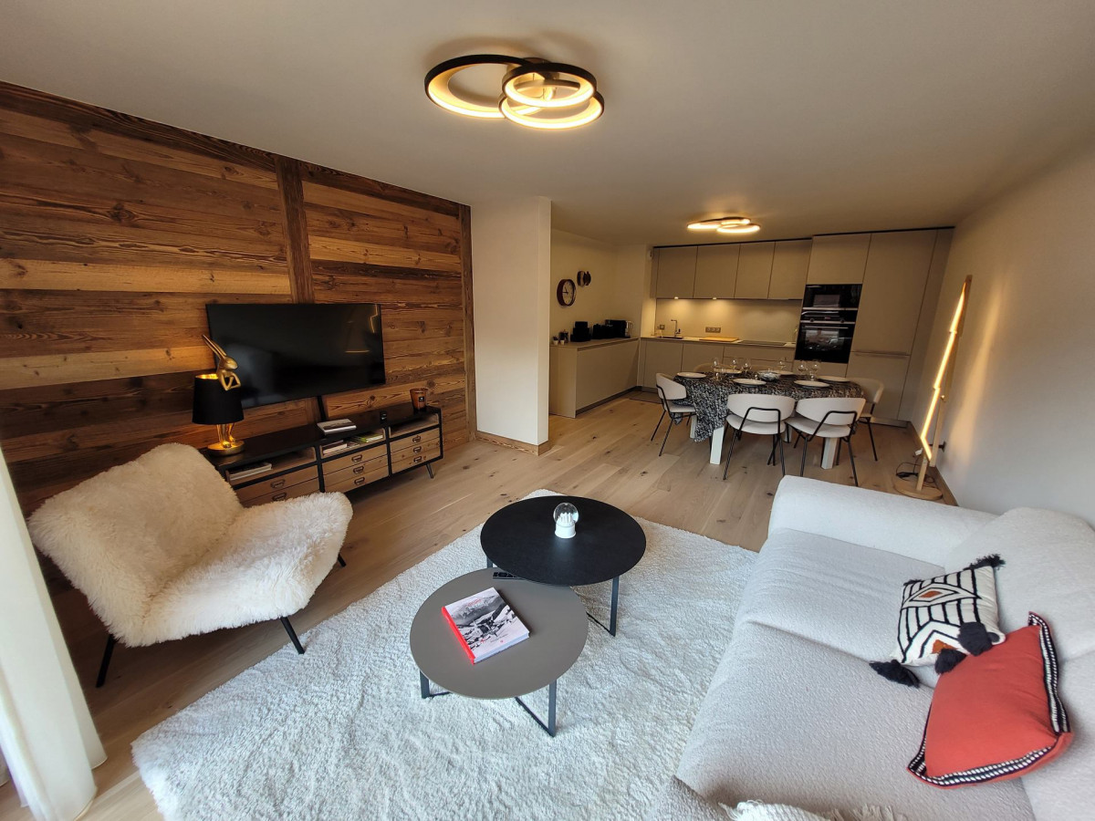 _lv_images__lot_0000000252_15_18040223