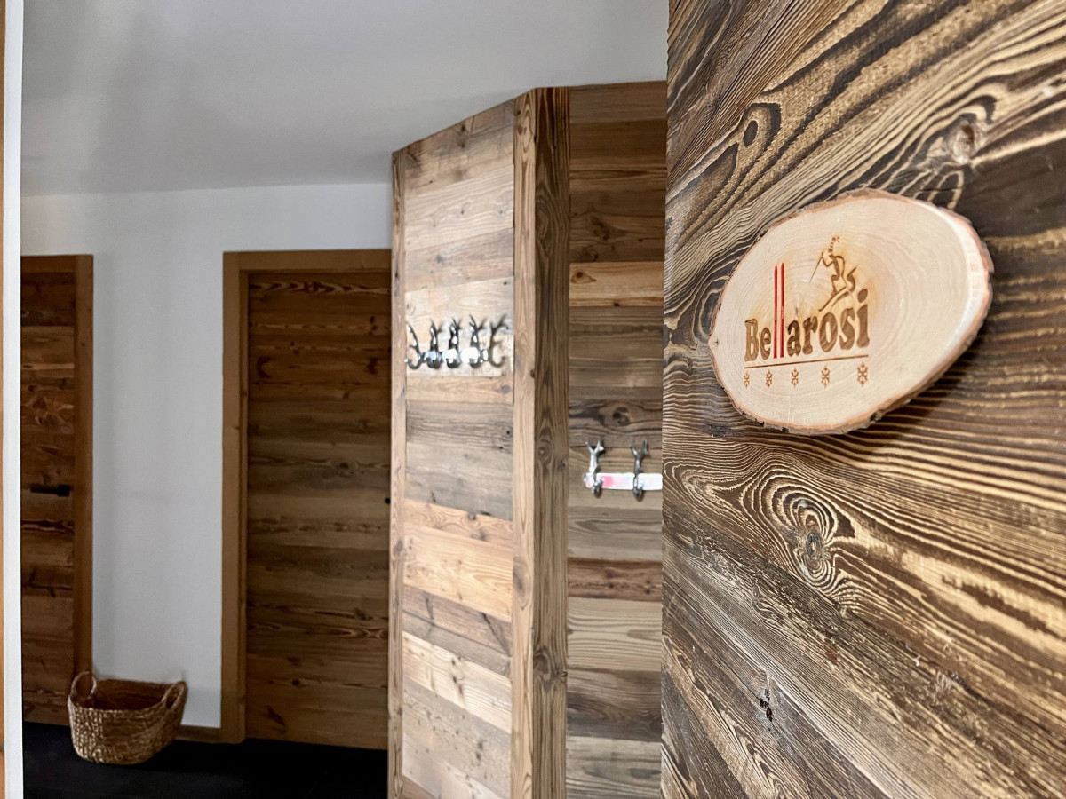 _lv_images__lot_0000000257_10_18793159