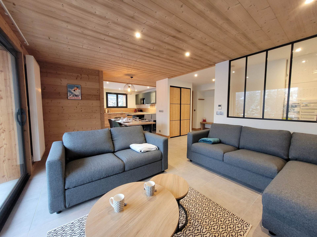 _lv_images__lot_0000000262_02_18926583