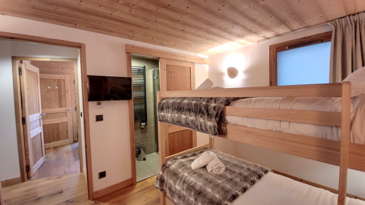 _lv_images__lot_0000000268_09_18040935