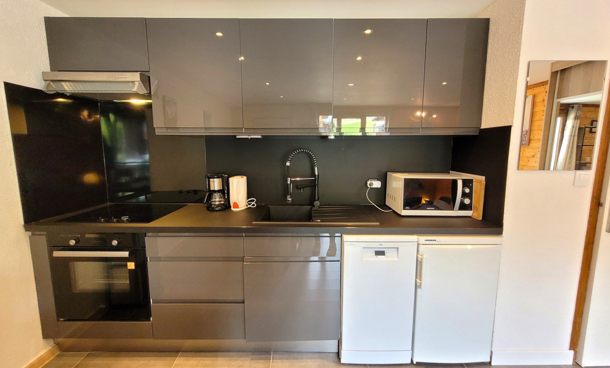 _lv_images__lot_0000000271_15_18484210