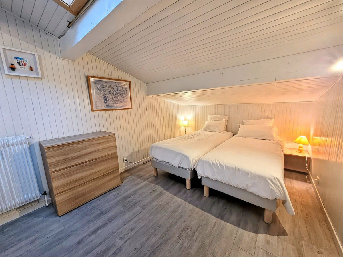 _lv_images__lot_0000000274_06_19216461