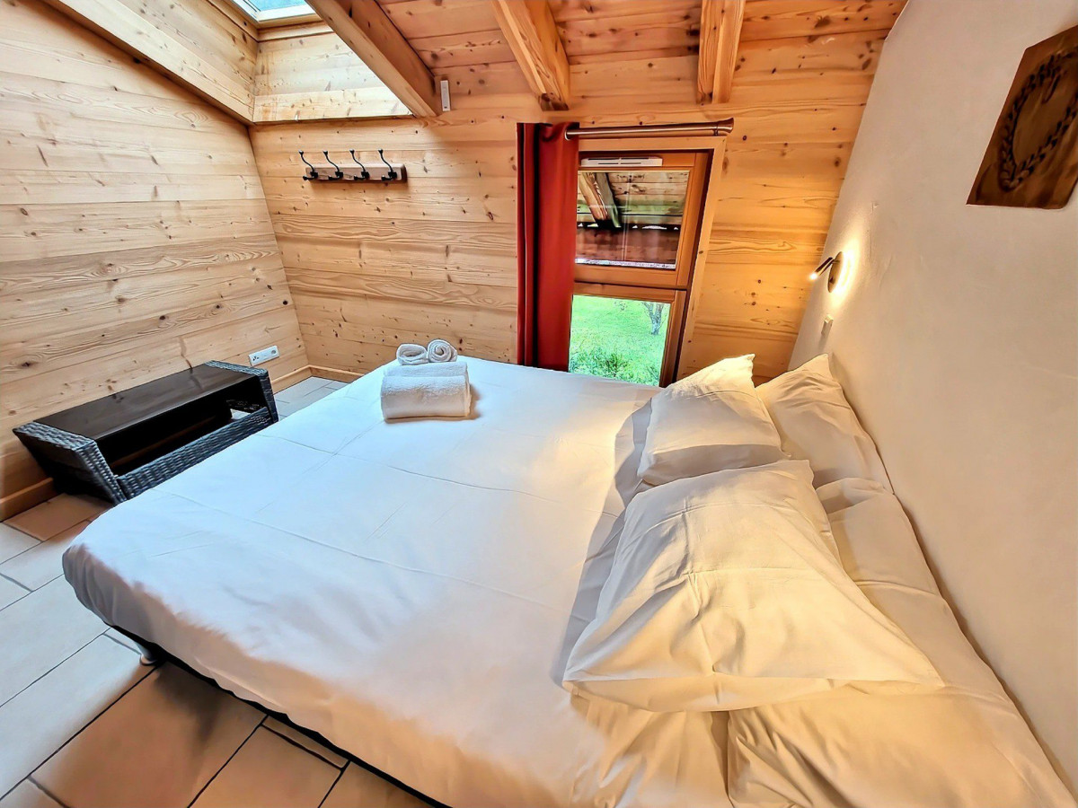 _lv_images__lot_0000000283_05_19357977