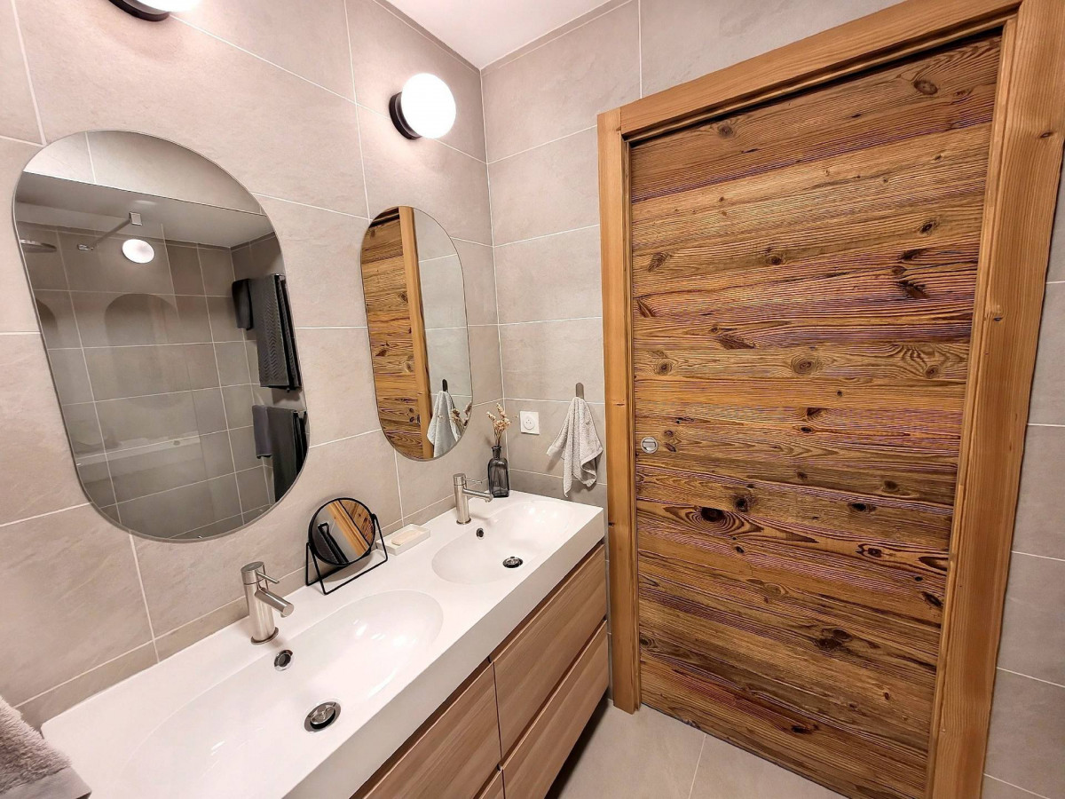 _lv_images__lot_0000000284_10_19292523