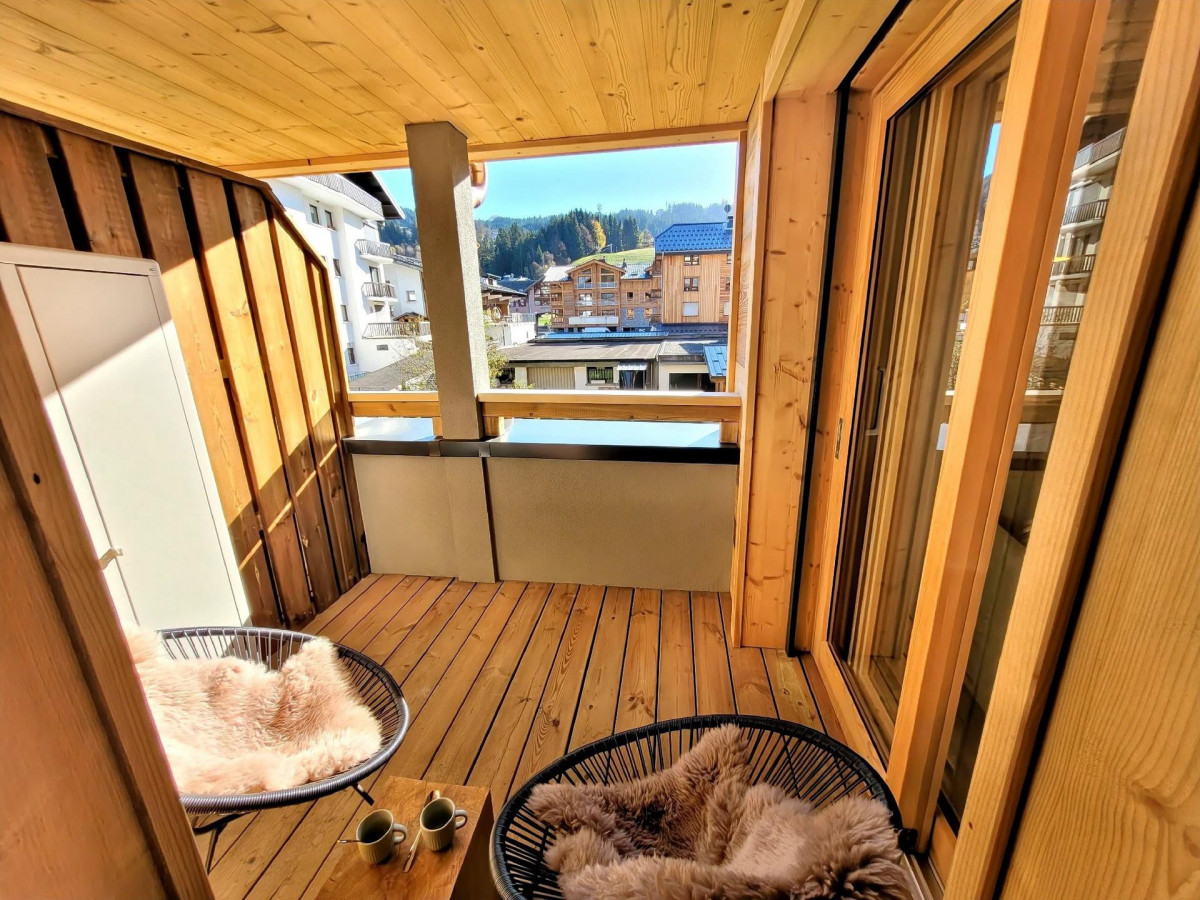 _lv_images__lot_0000000284_11_18425941